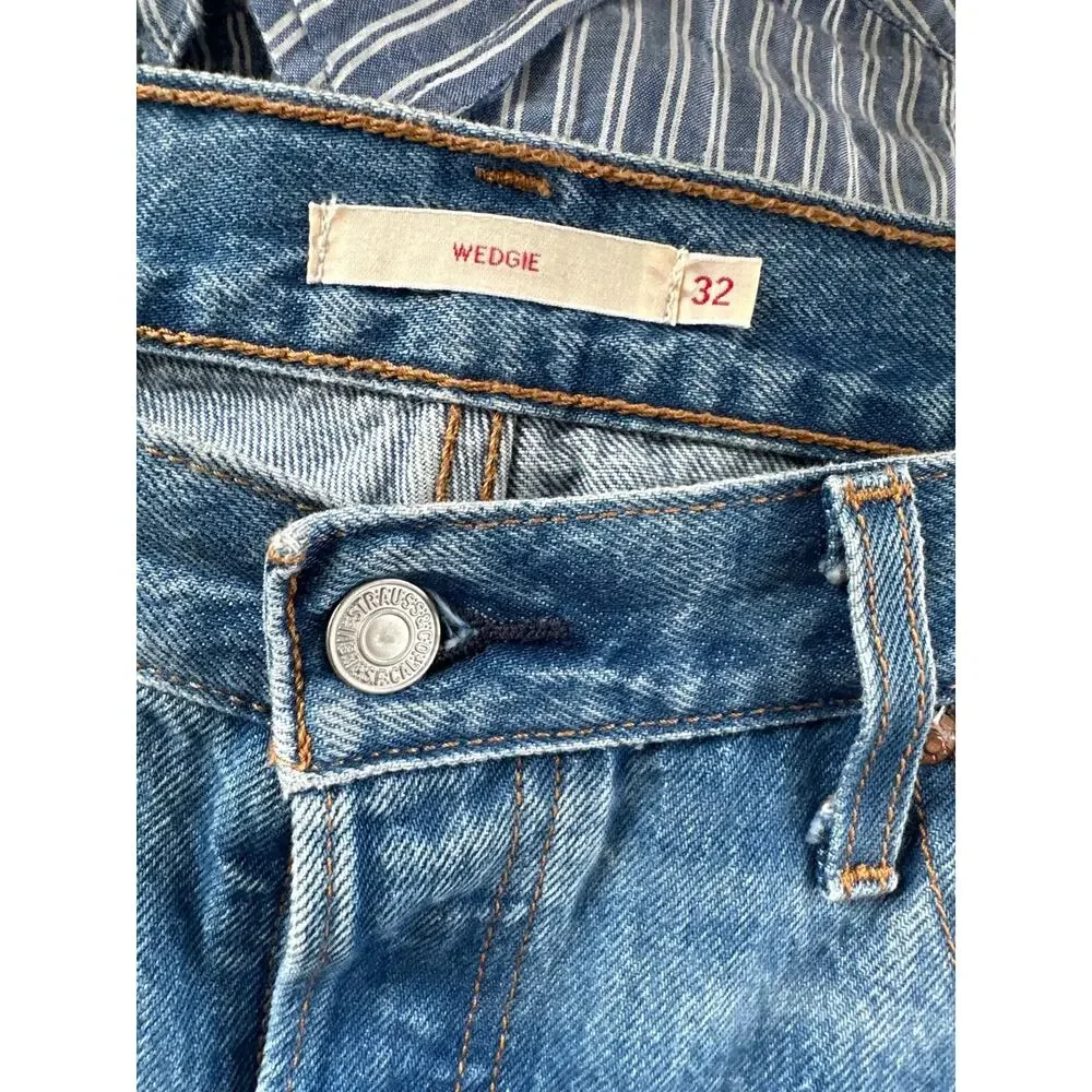 Levis Premium Wedgie High Rise Straight Leg Jeans Button Fly Size 32